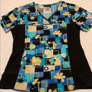 Cherokee Scrub Top